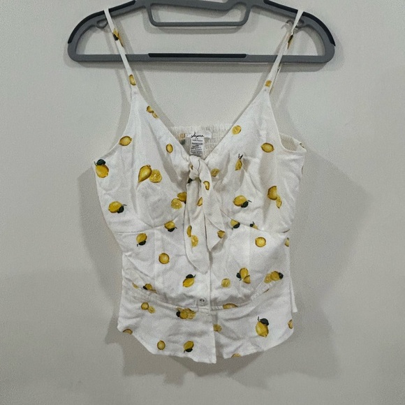 Japna Tops - NWOT Japna White Lemon Print Crop Top